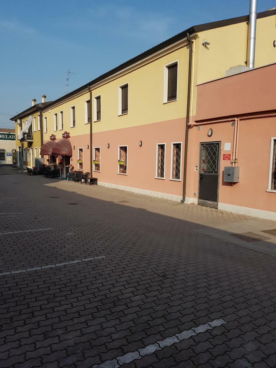 Albergo Ristorante Al Gallo Sanguinetto Екстериор снимка